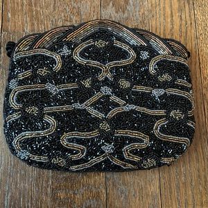 Beaded clutch